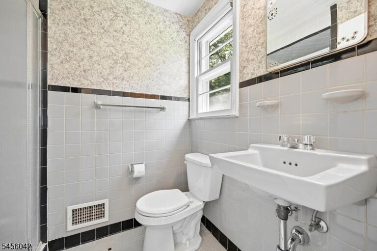 Property listing MLS 4049345 photo 30