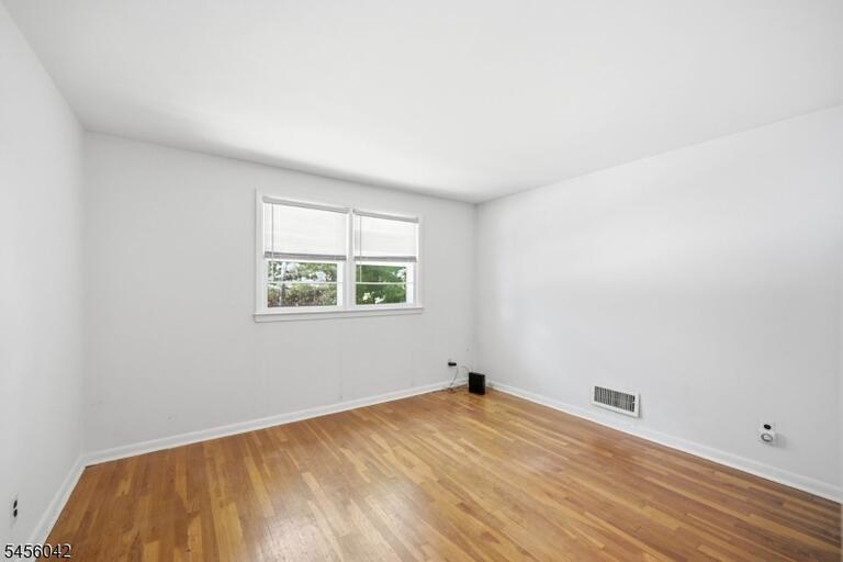 Property listing MLS 4049345 photo 34
