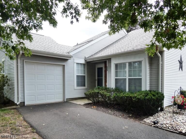 Property listing MLS 4049358 photo 1