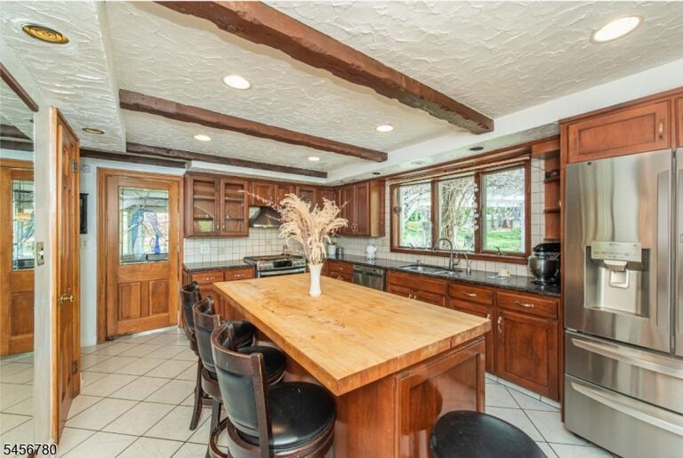 Property listing MLS 4049359 photo 13
