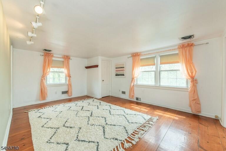 Property listing MLS 4049359 photo 23