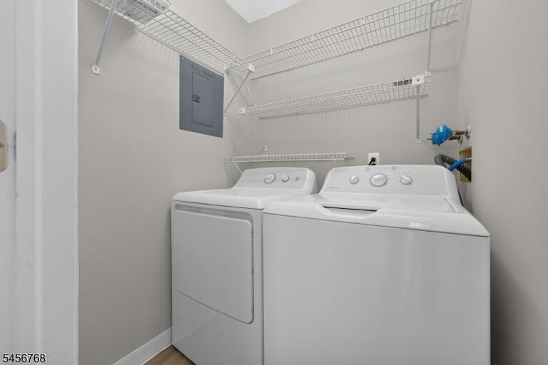 Property listing MLS 4049388 photo 9