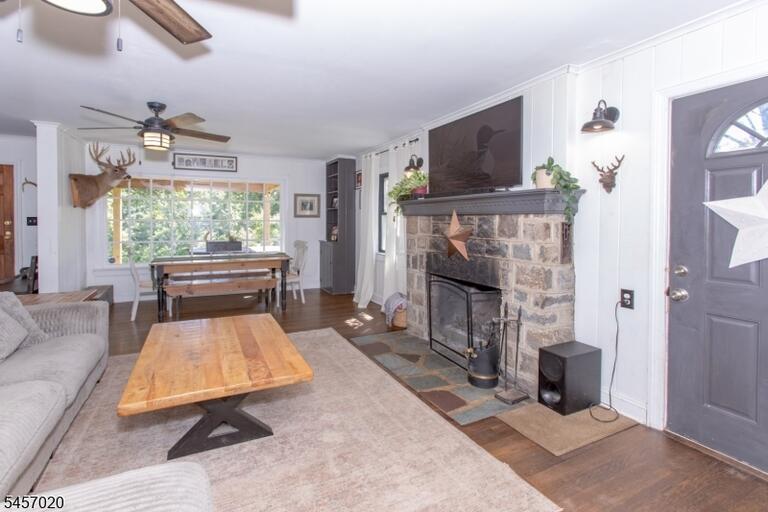 Property listing MLS 4049583 photo 23