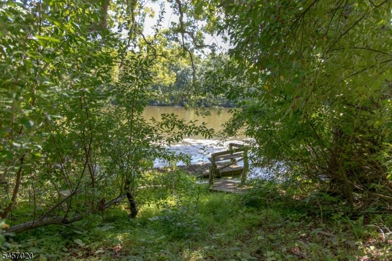 Property listing MLS 4049583 photo 27