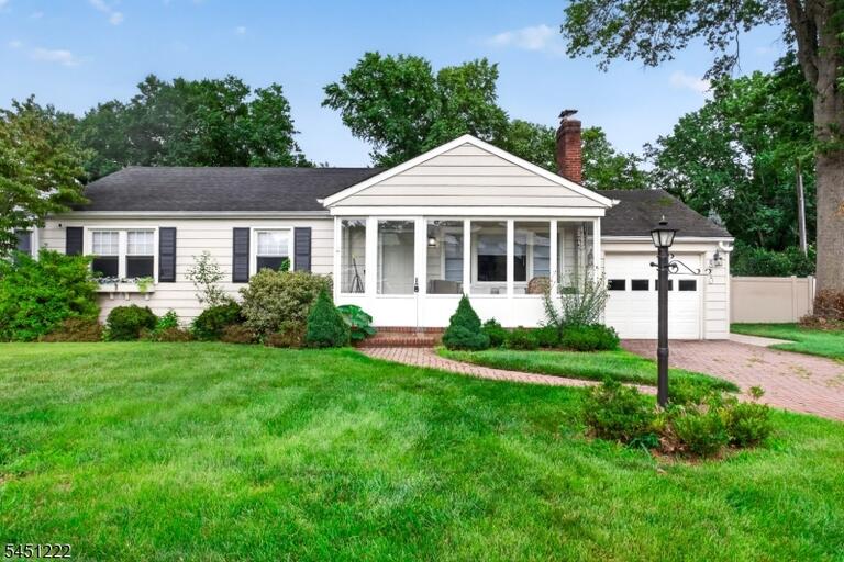 Property listing MLS 4049647 photo 1