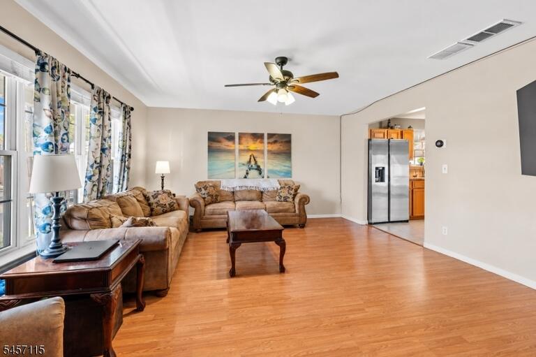 Property listing MLS 4049650 photo 10