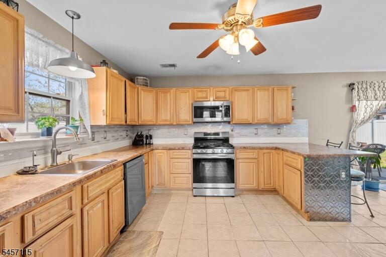 Property listing MLS 4049650 photo 6