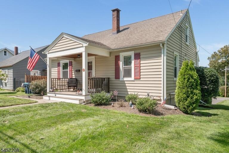 Property listing MLS 4049716 photo 2
