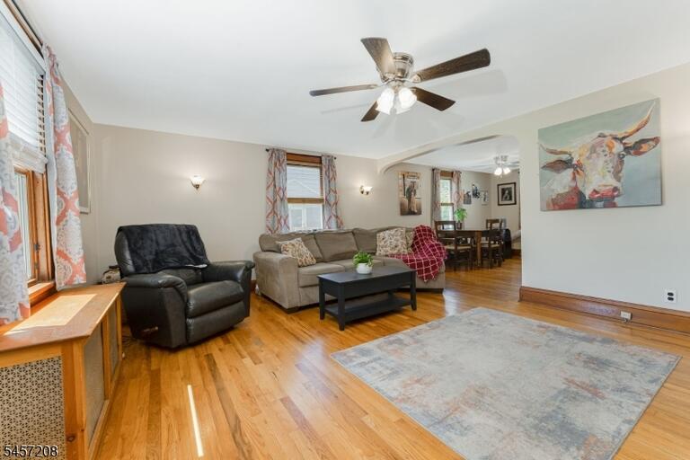 Property listing MLS 4049716 photo 5