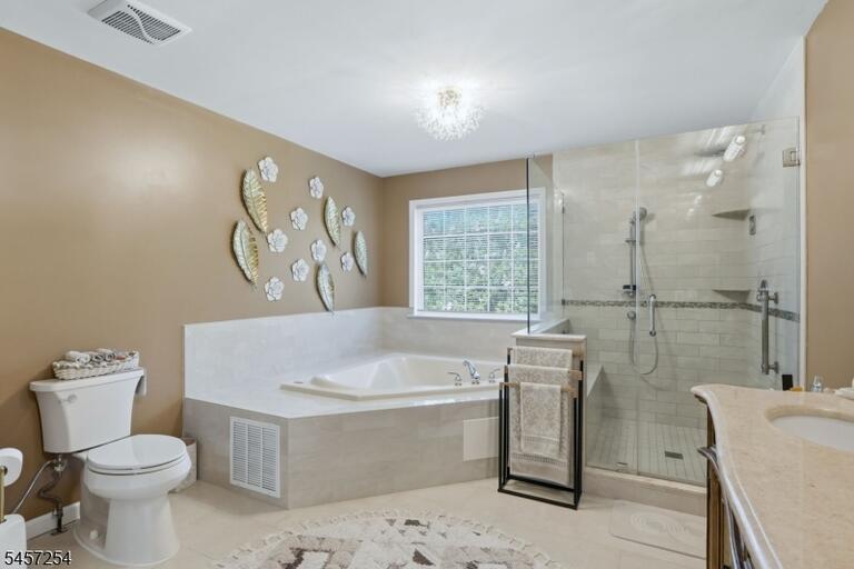 Property listing MLS 4049766 photo 25