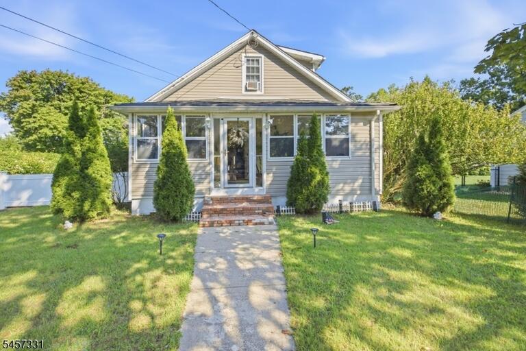 Property listing MLS 4049768 photo 1