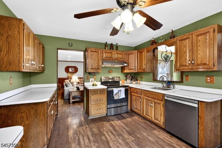 Property listing MLS 4049773 photo 2