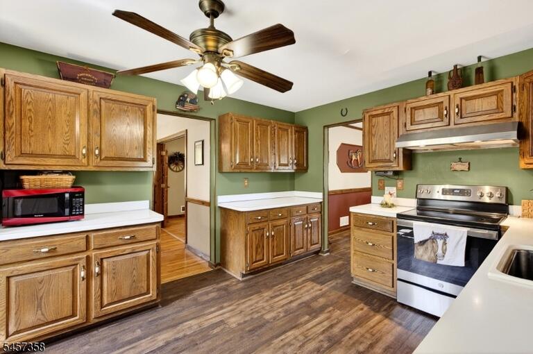 Property listing MLS 4049773 photo 3