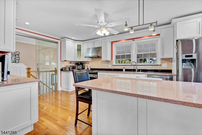 Property listing MLS 4049868 photo 15