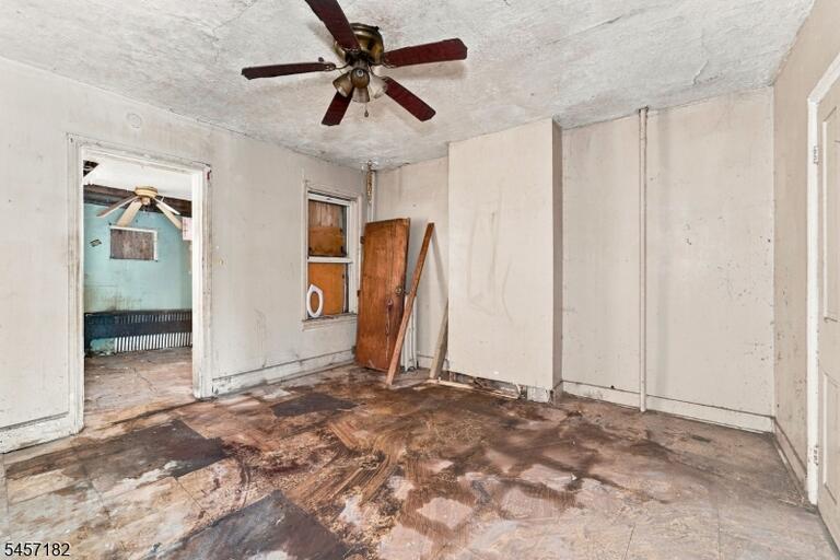 Property listing MLS 4049890 photo 11