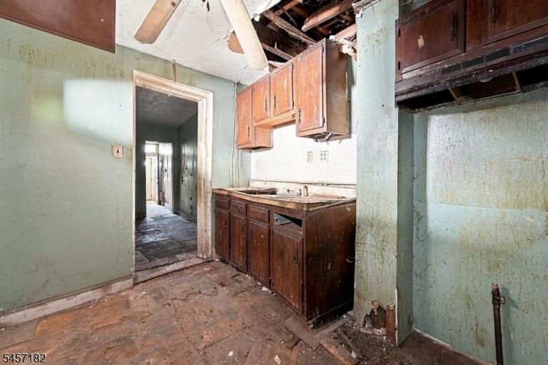 Property listing MLS 4049890 photo 16