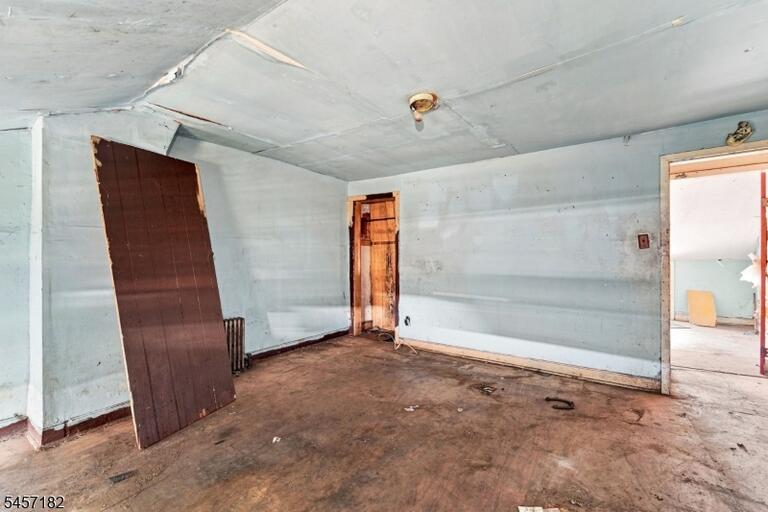 Property listing MLS 4049890 photo 32