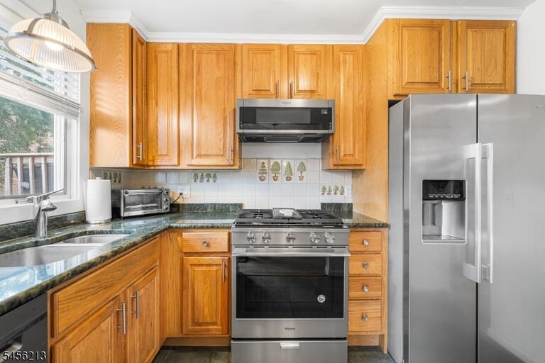 Property listing MLS 4049925 photo 12