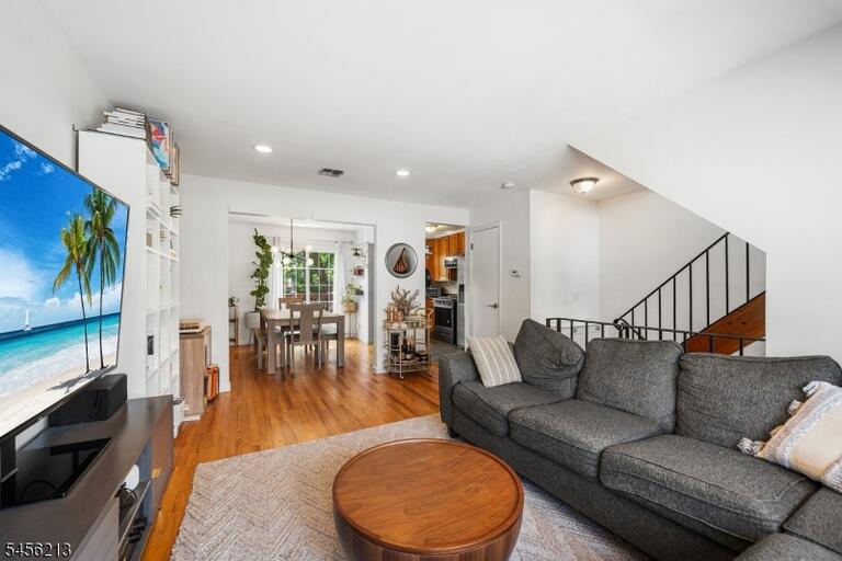 Property listing MLS 4049925 photo 7