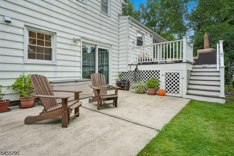 Property listing MLS 4049930 photo 39