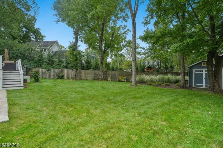 Property listing MLS 4049930 photo 40