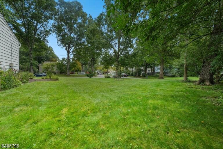 Property listing MLS 4049930 photo 43