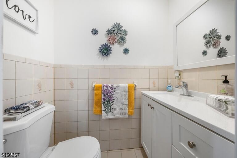 Property listing MLS 4049982 photo 16