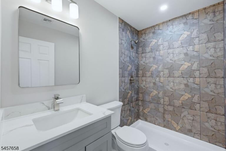 Property listing MLS 4050027 photo 10