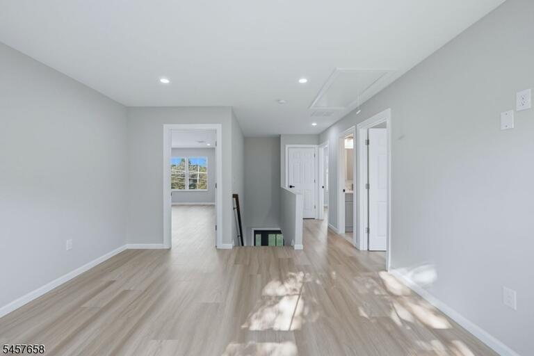 Property listing MLS 4050027 photo 13