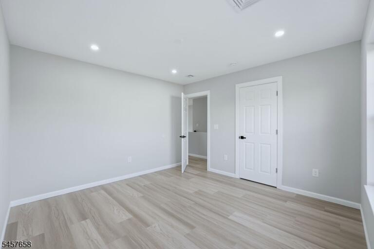 Property listing MLS 4050027 photo 22
