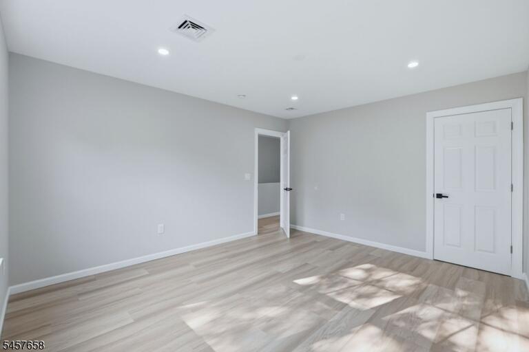 Property listing MLS 4050027 photo 24
