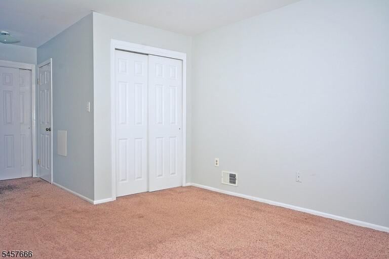 Property listing MLS 4050032 photo 15