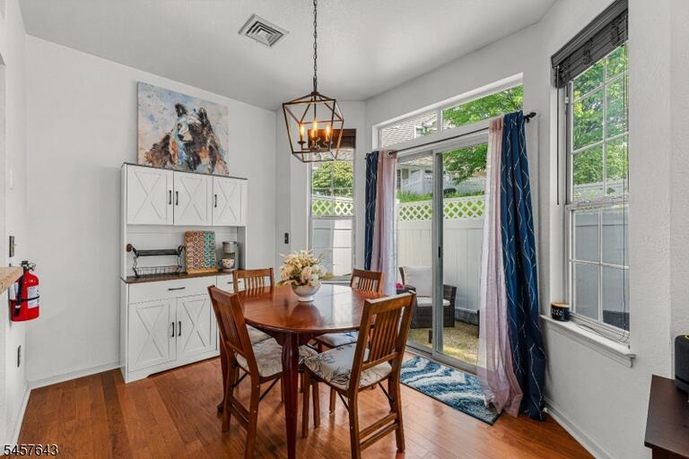 Property listing MLS 4050081 photo 4