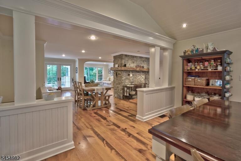 Property listing MLS 4050093 photo 18