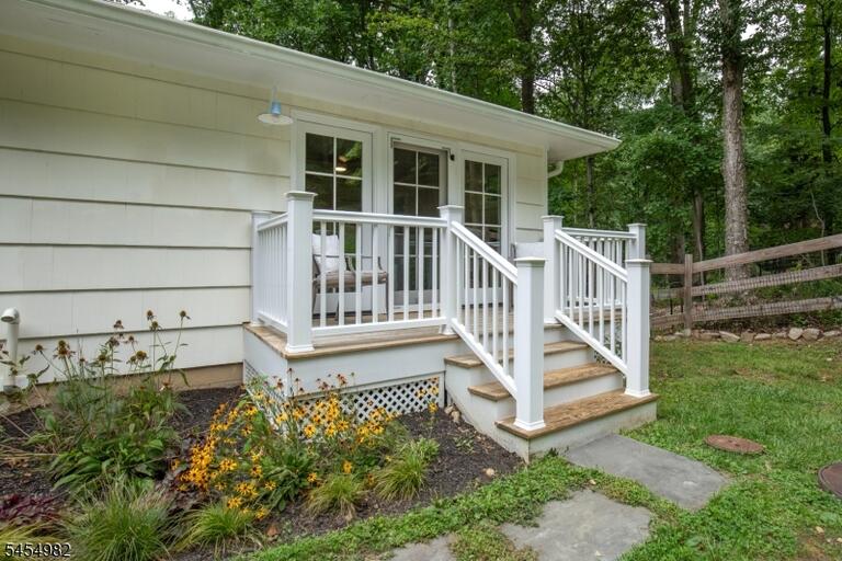Property listing MLS 4050093 photo 34