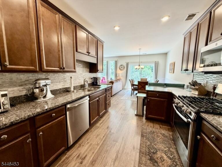 Property listing MLS 4050095 photo 10