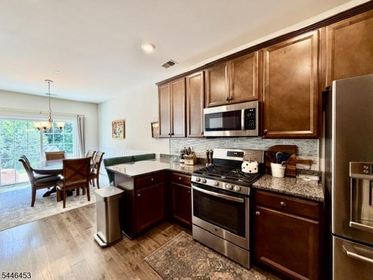 Property listing MLS 4050095 photo 9