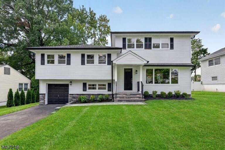 Property listing MLS 4050116 photo 1