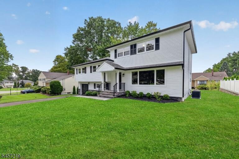 Property listing MLS 4050116 photo 2