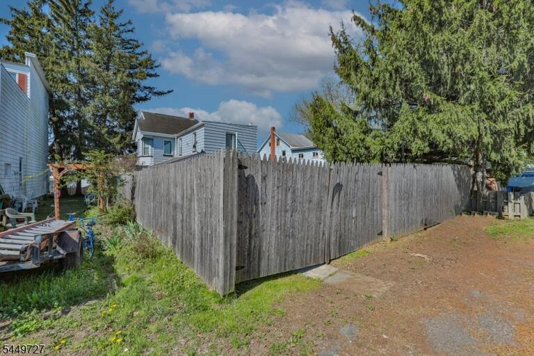 Property listing MLS 4050226 photo 47