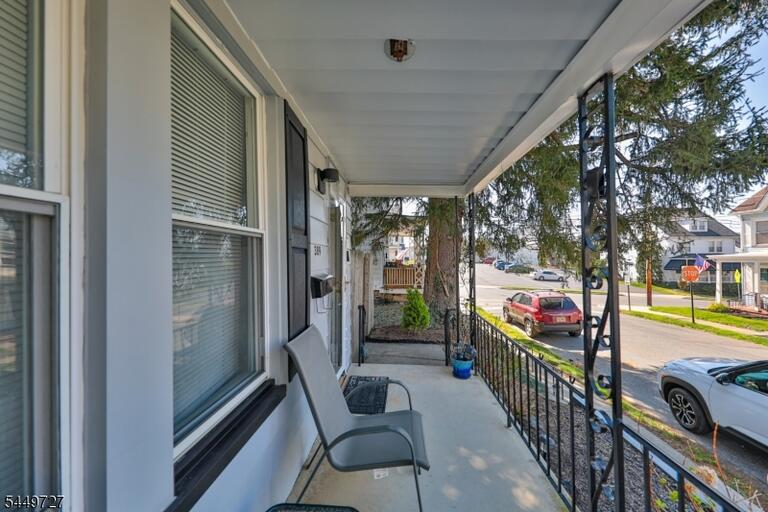 Property listing MLS 4050226 photo 5