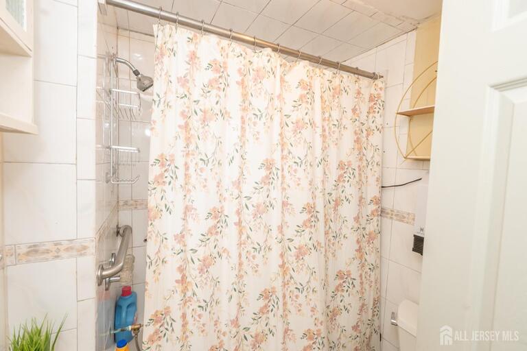 Photo 15 of 495 Amboy Avenue, Perth Amboy NJ 08861, Perth Amboy, NJ