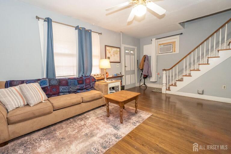 Photo 9 of 495 Amboy Avenue, Perth Amboy NJ 08861, Perth Amboy, NJ