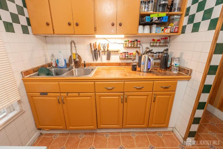 Photo 12 of 495 Amboy Avenue, Perth Amboy NJ 08861, Perth Amboy, NJ