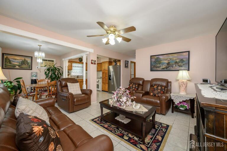 Photo 4 of 405 Kennedy Drive, Linden NJ 07036, Linden, NJ
