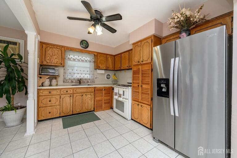 Photo 13 of 405 Kennedy Drive, Linden NJ 07036, Linden, NJ