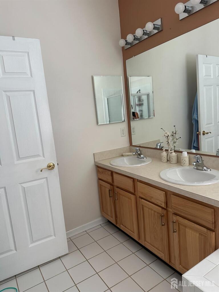Photo 14 of 17 Burholme Drive, Hamilton NJ 08691, Hamilton, NJ