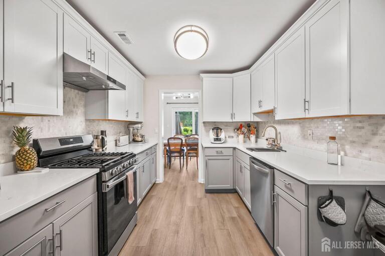 Photo 12 of 81 Thoreau Drive, Plainsboro NJ 08536, Plainsboro, NJ
