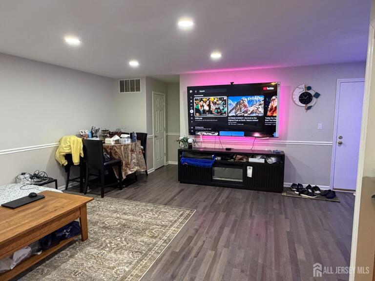 Photo 2 of 911 Yorkshire Drive, Flemington NJ 08822, Flemington, NJ