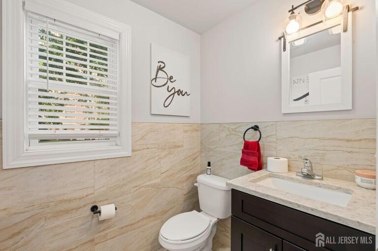 Photo 14 of 322 Mcguire Place, Perth Amboy NJ 08861, Perth Amboy, NJ